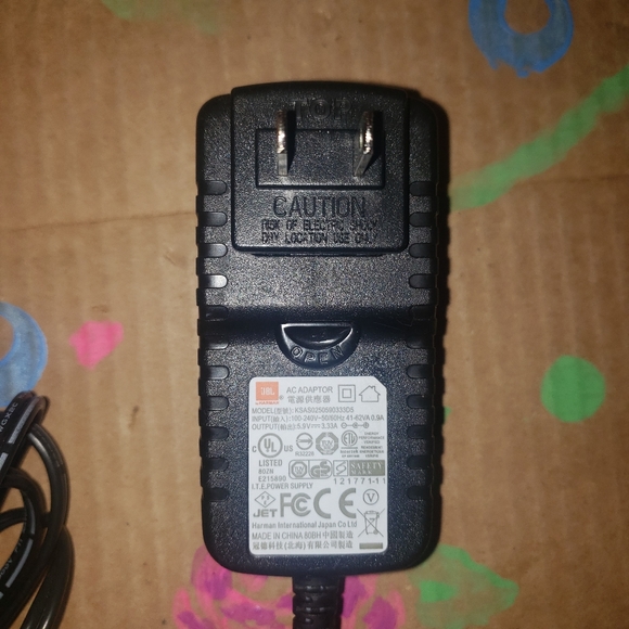 JBL On Beat Micro Portable iPhone iPad Speaker Dock - Picture 6 of 7